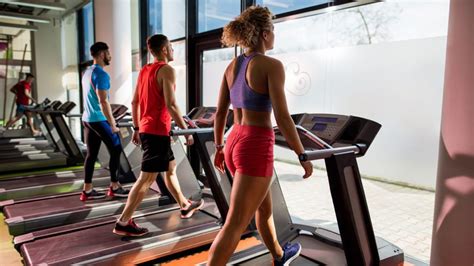 Преимущества тренировки на беговой дорожке в Fitness House