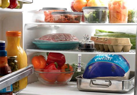Размещение продуктов внутри холодильника